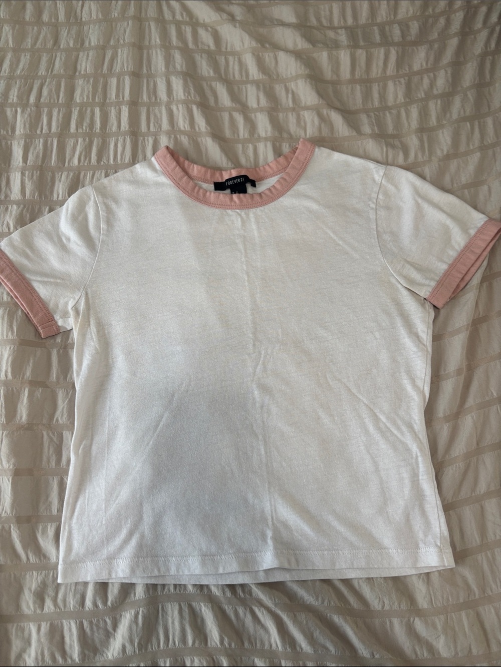 Forever 21 White Tee with Pink Trim Short Sleeve baby tee/cropped top size small